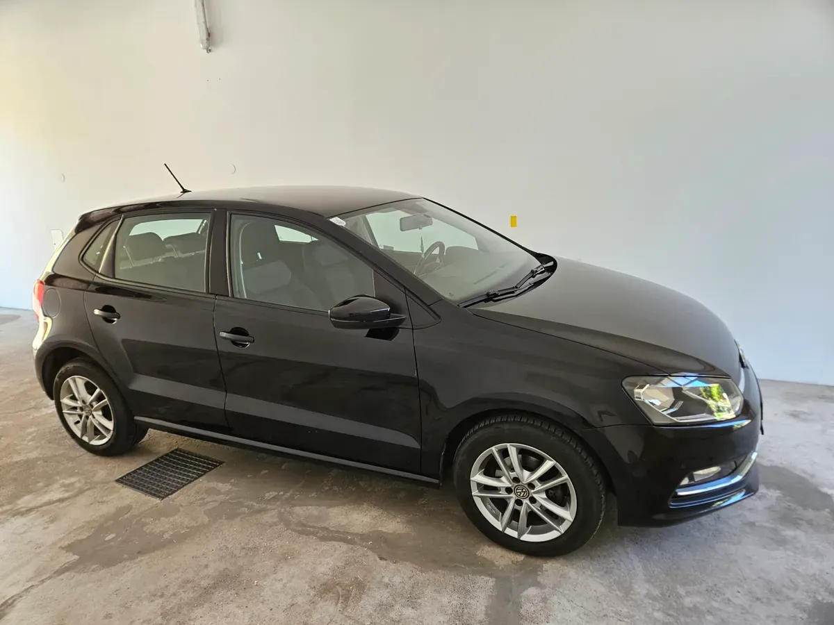 Volkswagen Polo 2017 photo 2