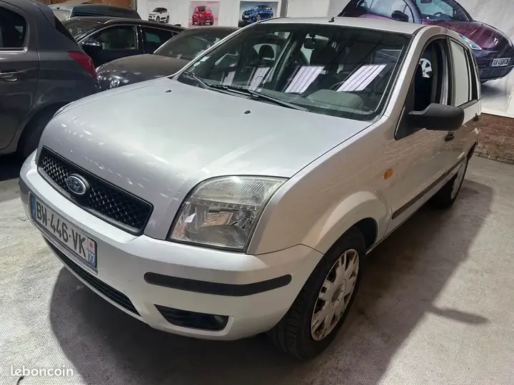 Ford Fusion 2003 photo 3