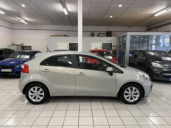 Kia Rio 2012 photo 2