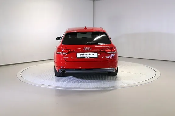Audi A4 2017 photo 4