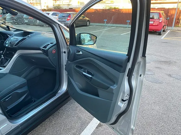 Ford C-Max 2011 photo 5