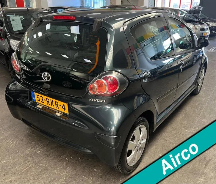 Toyota Aygo 2011 photo 2