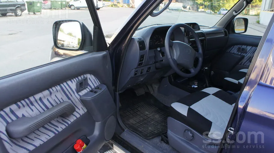 Toyota Land Cruiser 1999 photo 5
