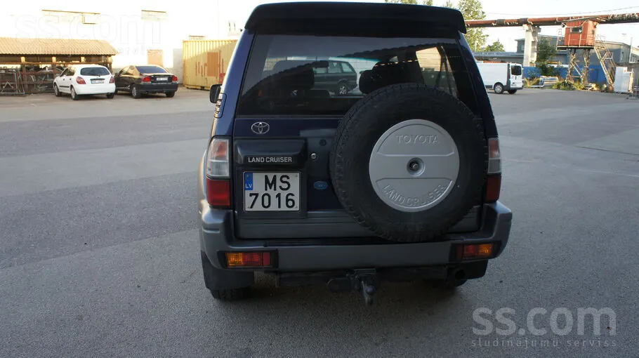 Toyota Land Cruiser 1999 photo 4