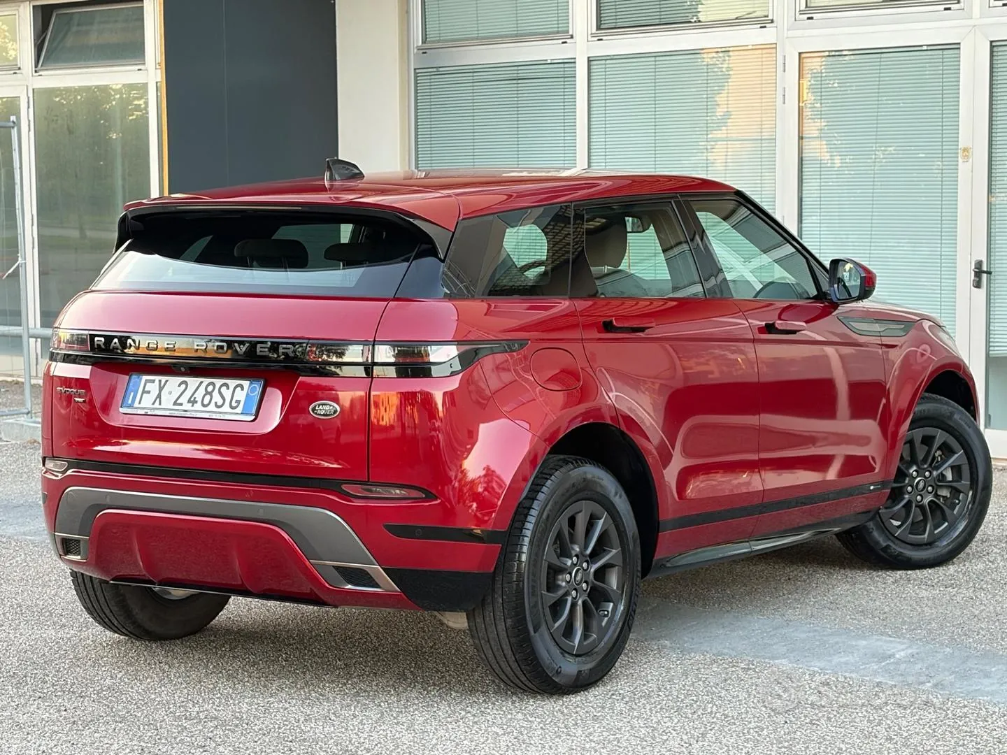 Land Rover Range Rover Evoque 2019 photo 5