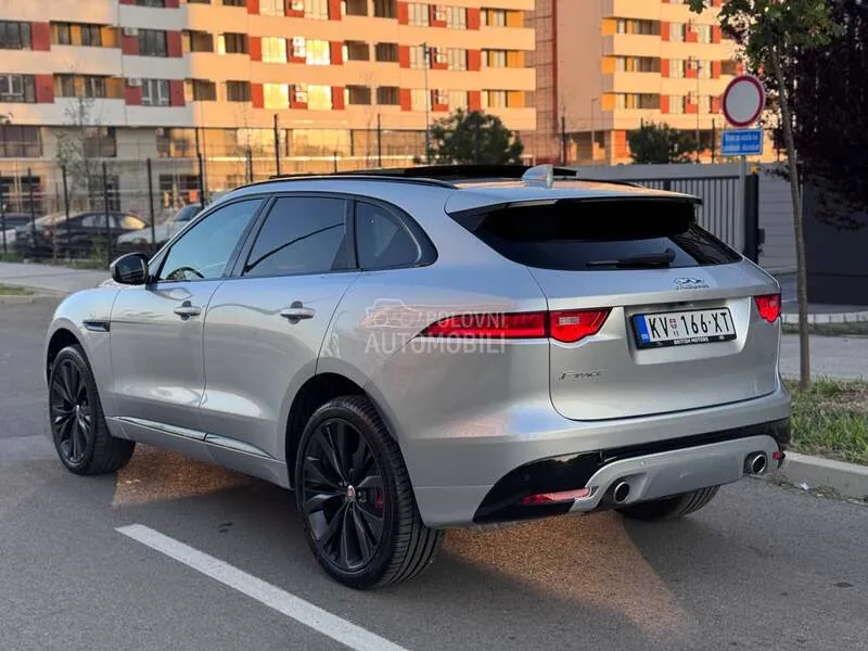 Jaguar F-Pace 2016 photo 5