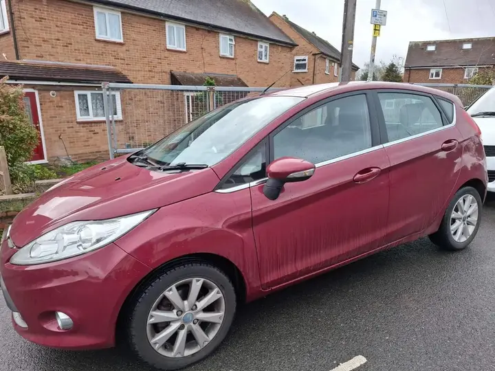 Ford Fiesta 2009 photo 2