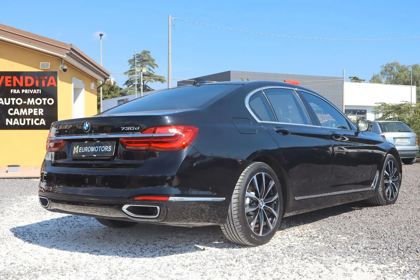 BMW 7 Series 2018 photo 3