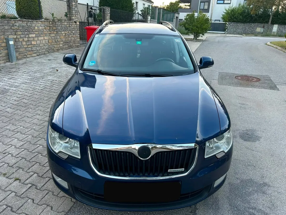 Skoda Superb 2013 photo 3