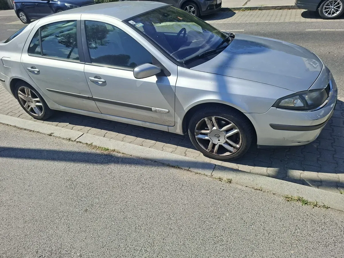 Renault Laguna 2005 photo 2