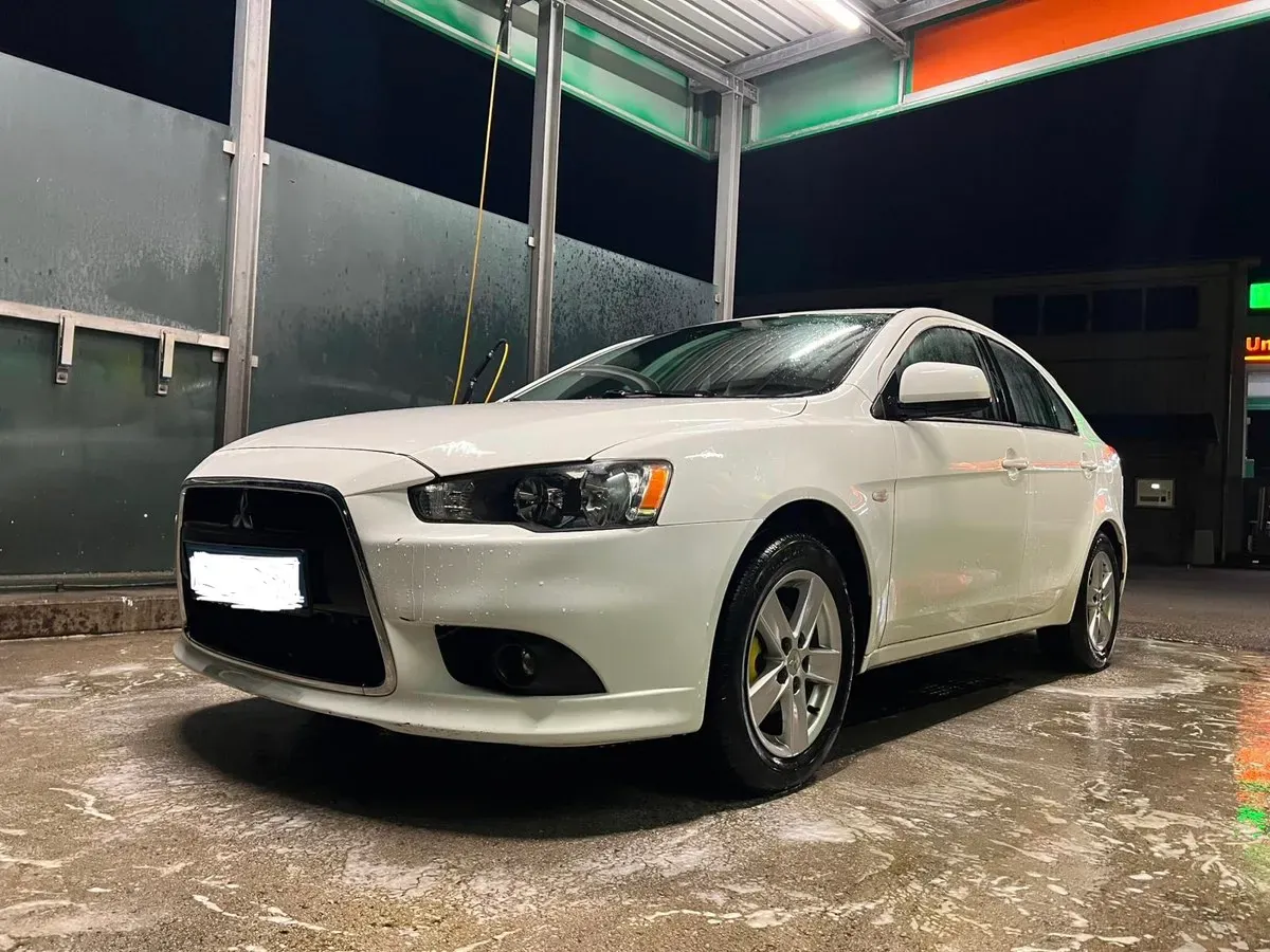 Mitsubishi Lancer