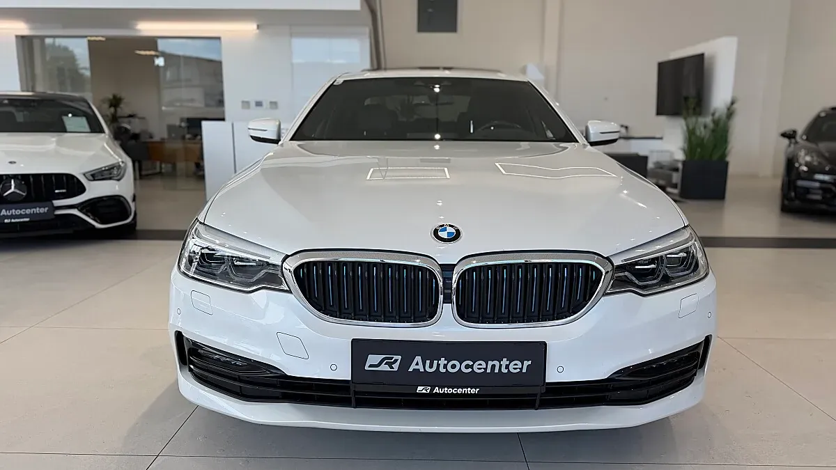 BMW 5 Series 2018 photo 3