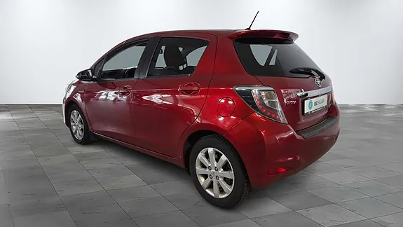 Toyota Yaris 2014 photo 3