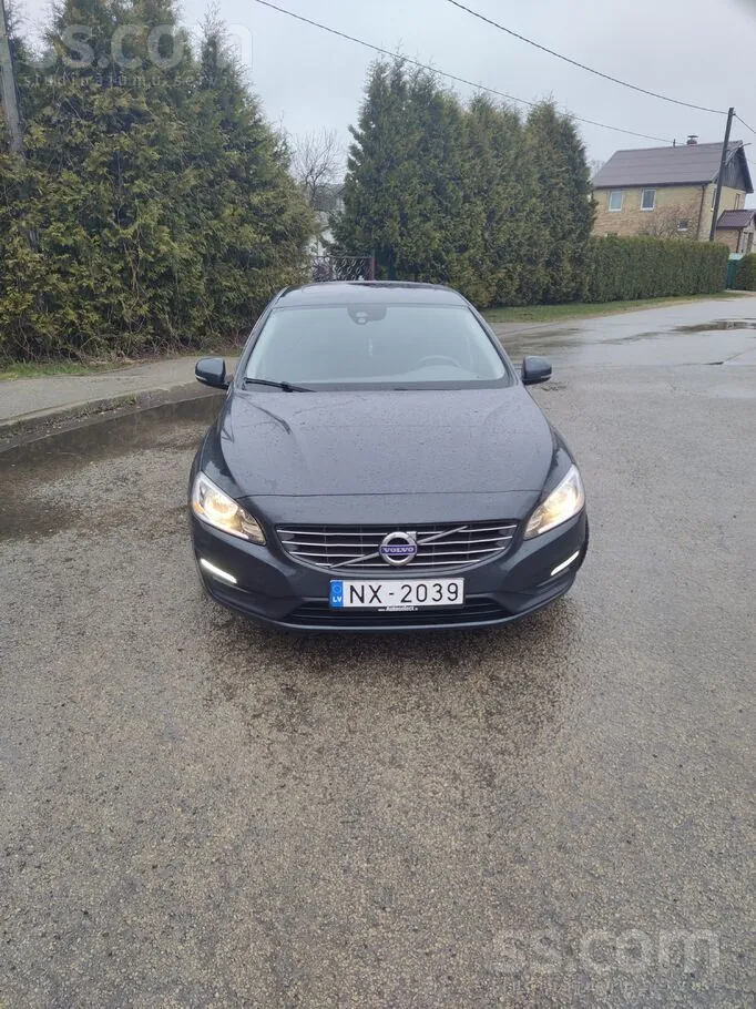 Volvo V60 2015 photo 4