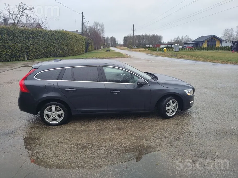 Volvo V60 2015 photo 5