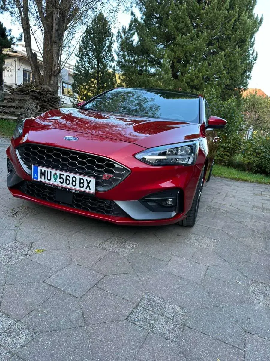 Ford Focus 2022 photo 2