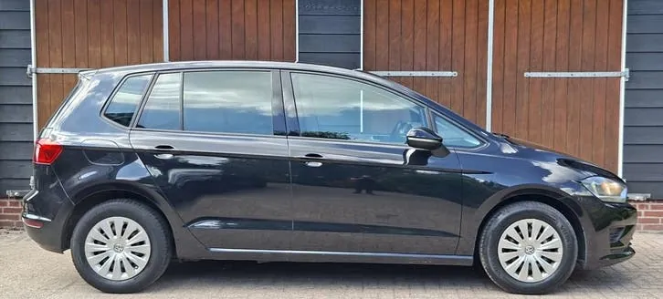 Volkswagen Golf Sportsvan 2015 photo 2