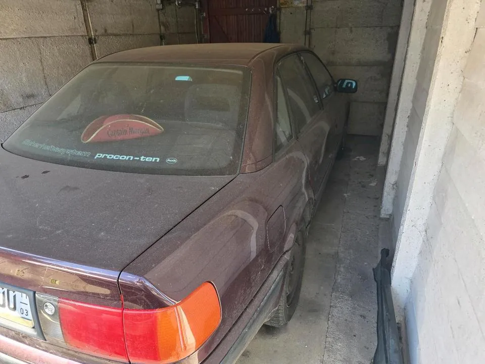 Audi 100