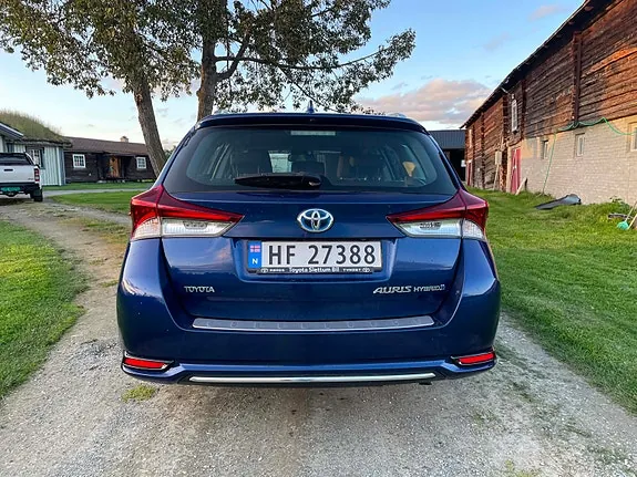 Toyota Auris 2016 photo 5