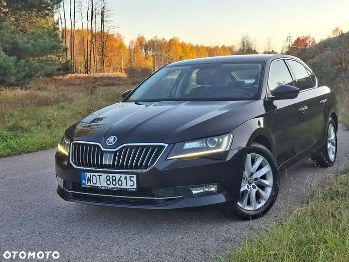 Skoda Superb 2019 photo 3