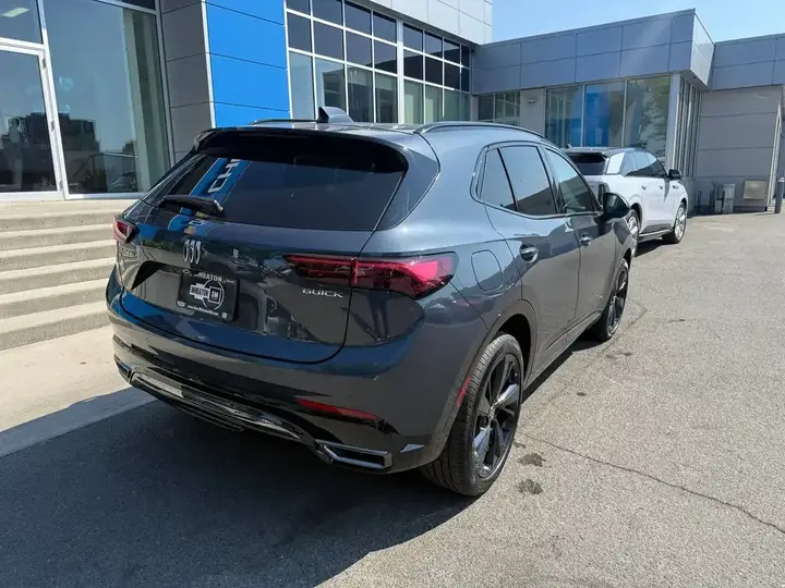 Buick Envision 2026 photo 4