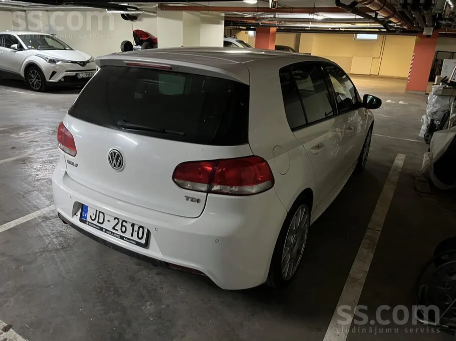Volkswagen Golf 2012 photo 2