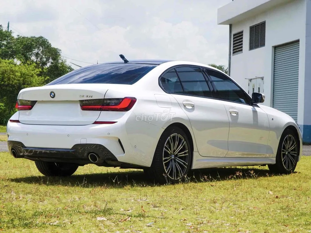 BMW 3 Series 2022 photo 5