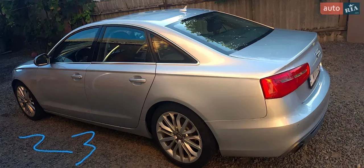 Audi A6 2012 photo 2