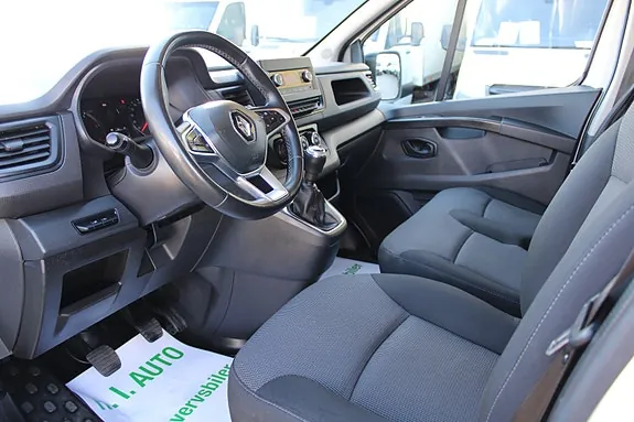 Renault Trafic 2022 photo 3