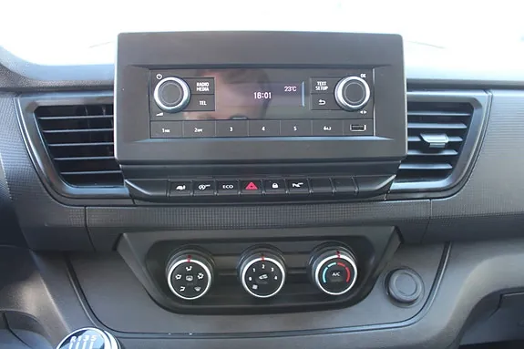 Renault Trafic 2022 photo 5