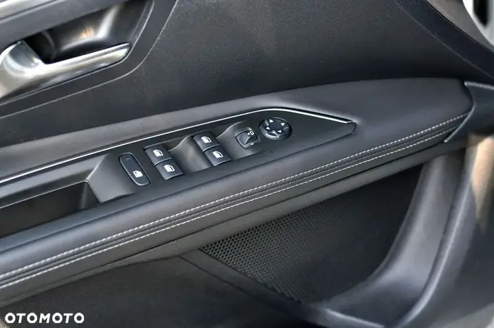 Peugeot 3008 2018 photo 5