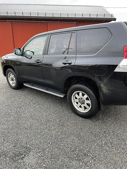 Toyota Land Cruiser 2010 photo 4