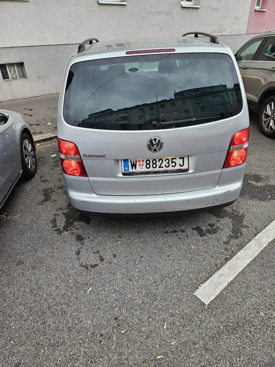 Volkswagen Touran 2005 photo 2