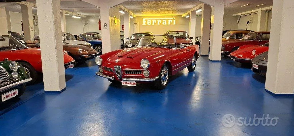 Alfa Romeo 2000 Spider Touring 1960 photo 2