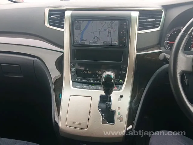 Toyota Alphard 2010 photo 4