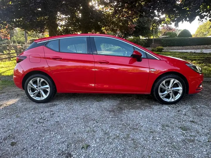 Vauxhall Astra 2017 photo 3