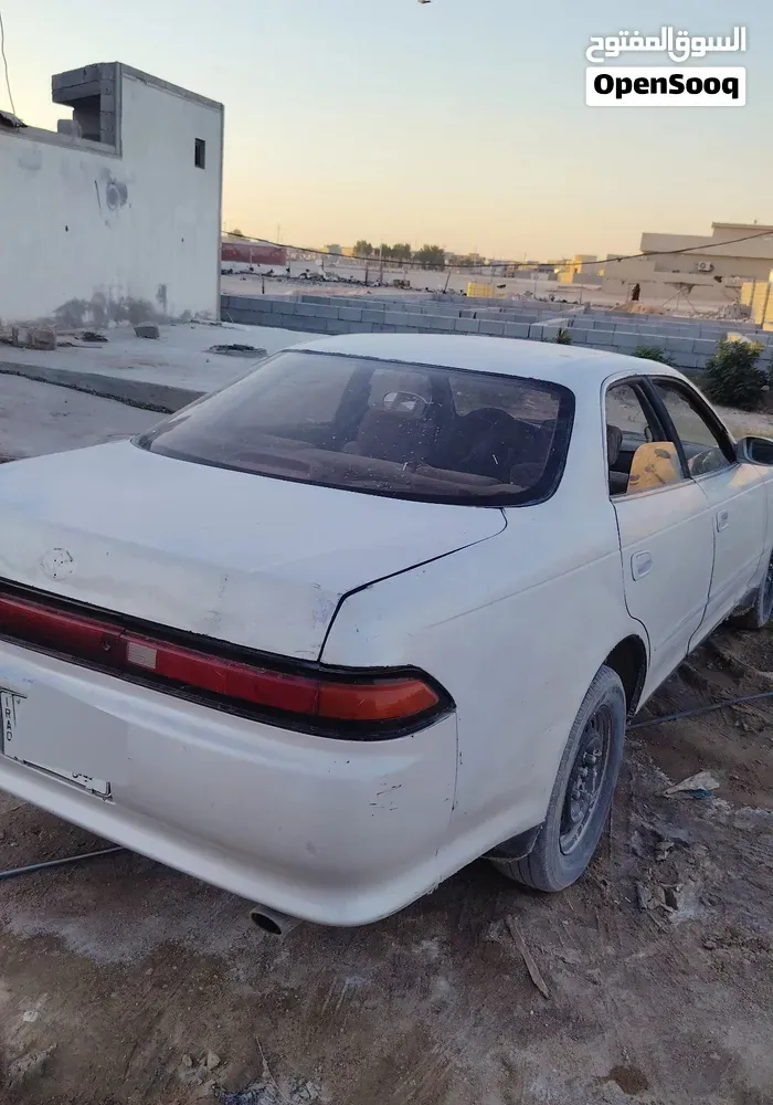 Toyota Crown 1993 photo 2