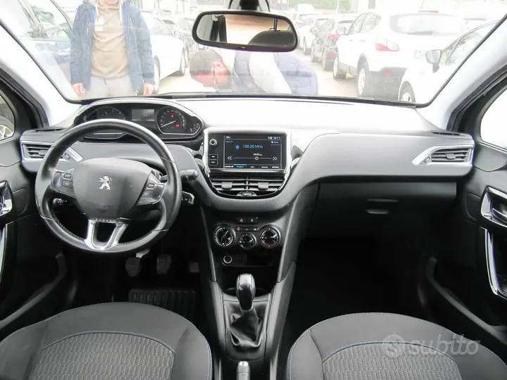 Peugeot 208 2020 photo 5