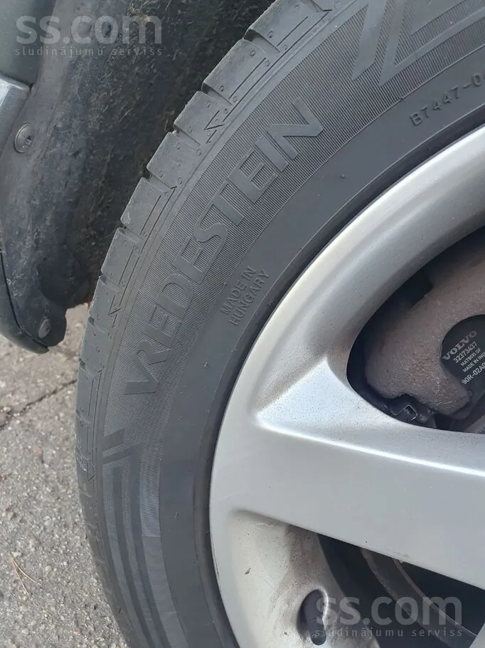 Volvo V70 2010 photo 3