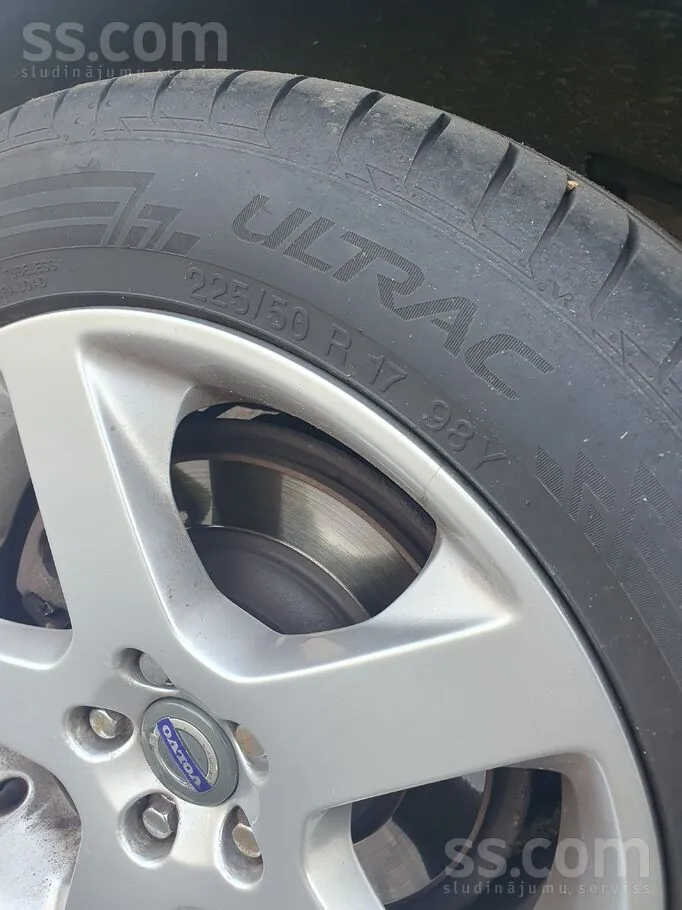 Volvo V70 2010 photo 4