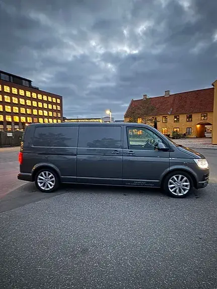Volkswagen Transporter 2019 photo 2