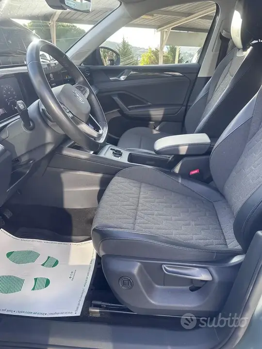 Volkswagen Tiguan 2024 photo 3