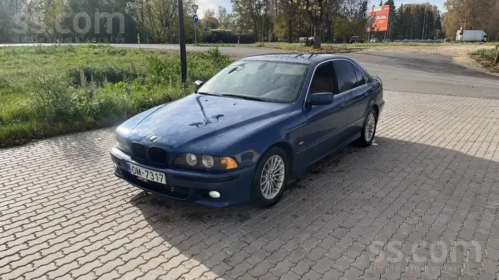 BMW 530