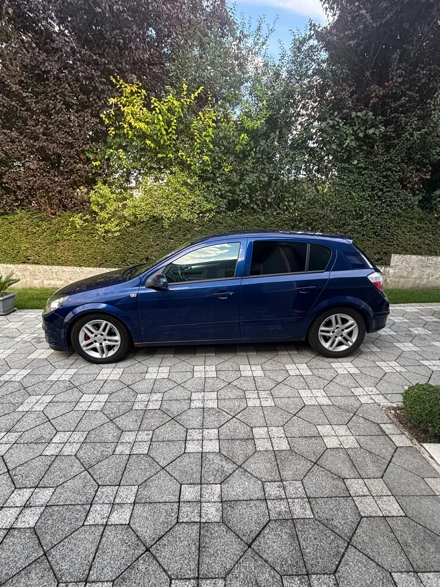 Opel Astra 2007 photo 2