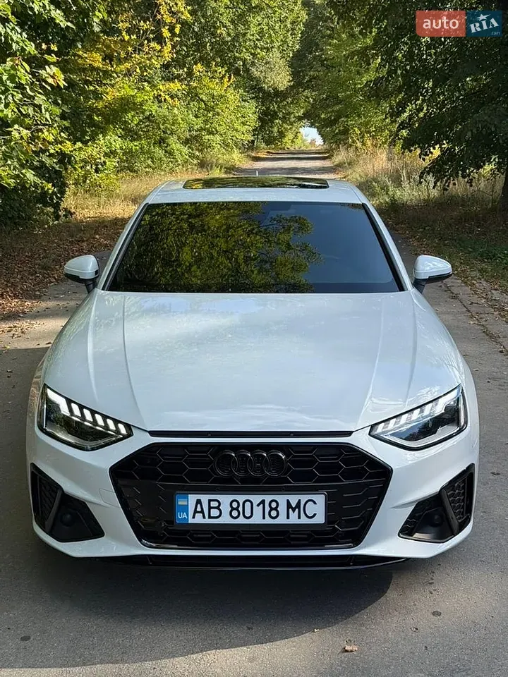Audi A4 2019 photo 2