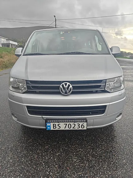 Volkswagen Multivan 2010 photo 2