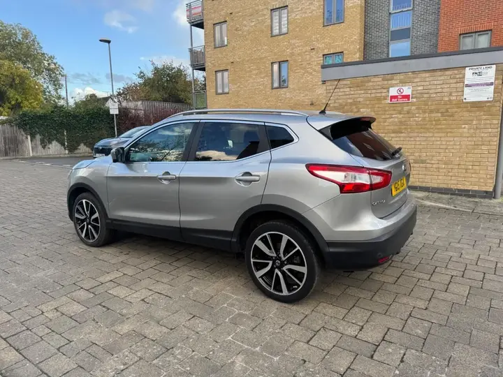 Nissan Qashqai 2015 photo 4