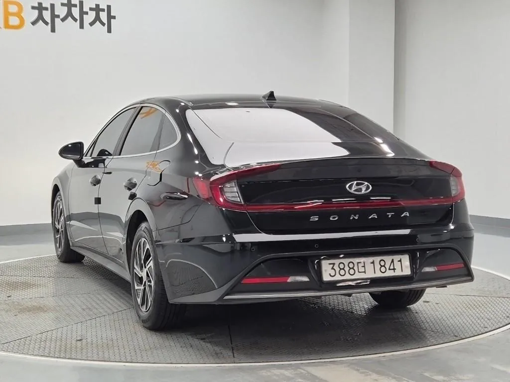 Hyundai Sonata 2022 photo 2