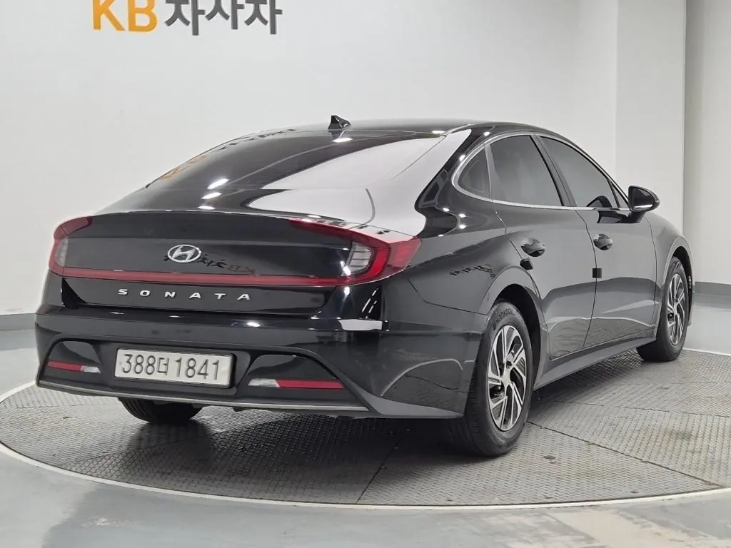 Hyundai Sonata 2022 photo 3