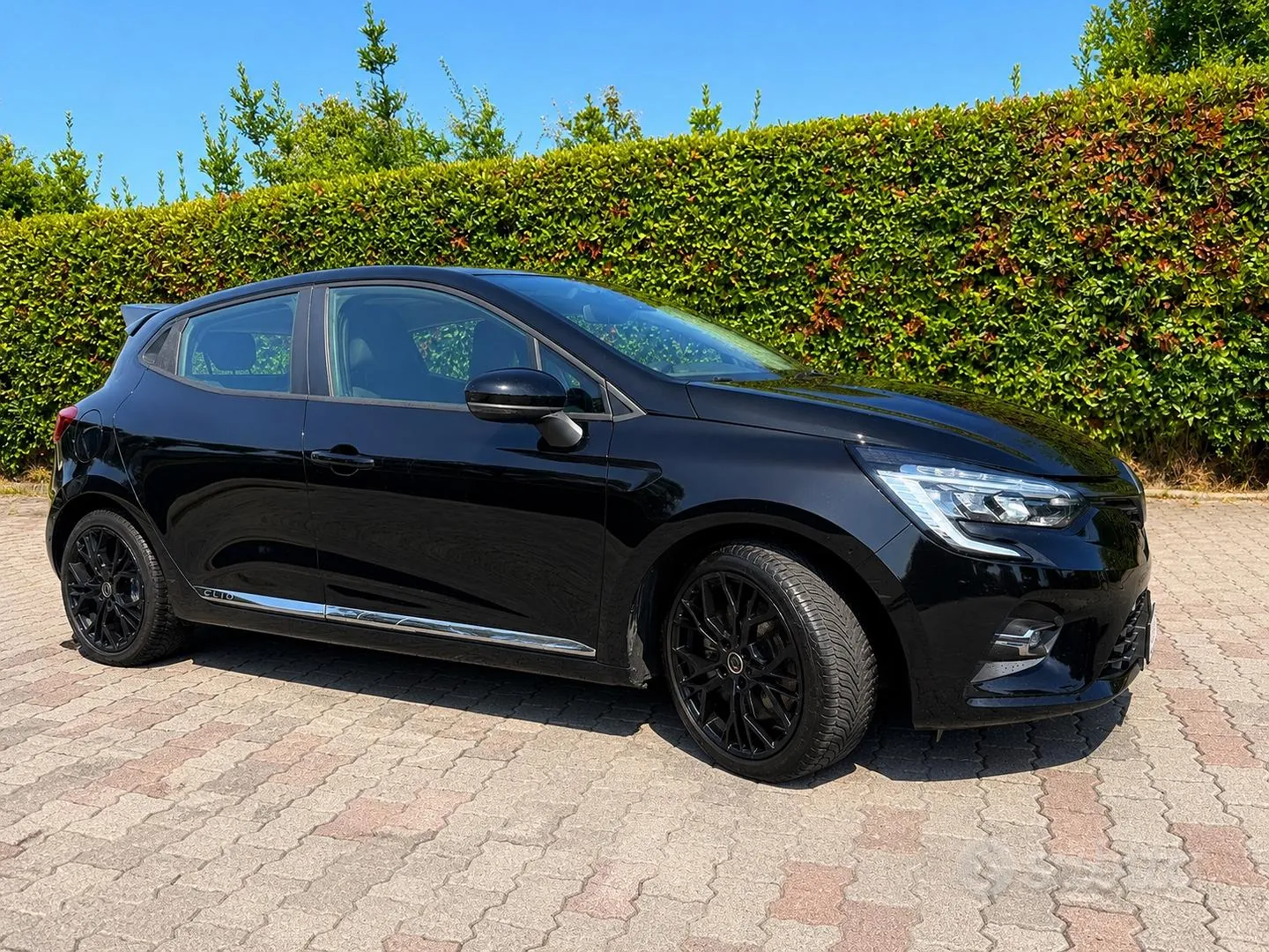 Renault Clio 2021 photo 2
